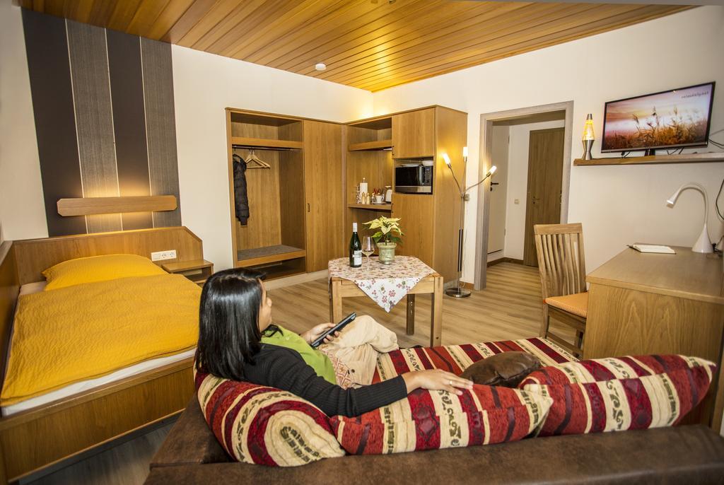 Апартаменты Boardinghouse Remchingen Baan Arun Экстерьер фото