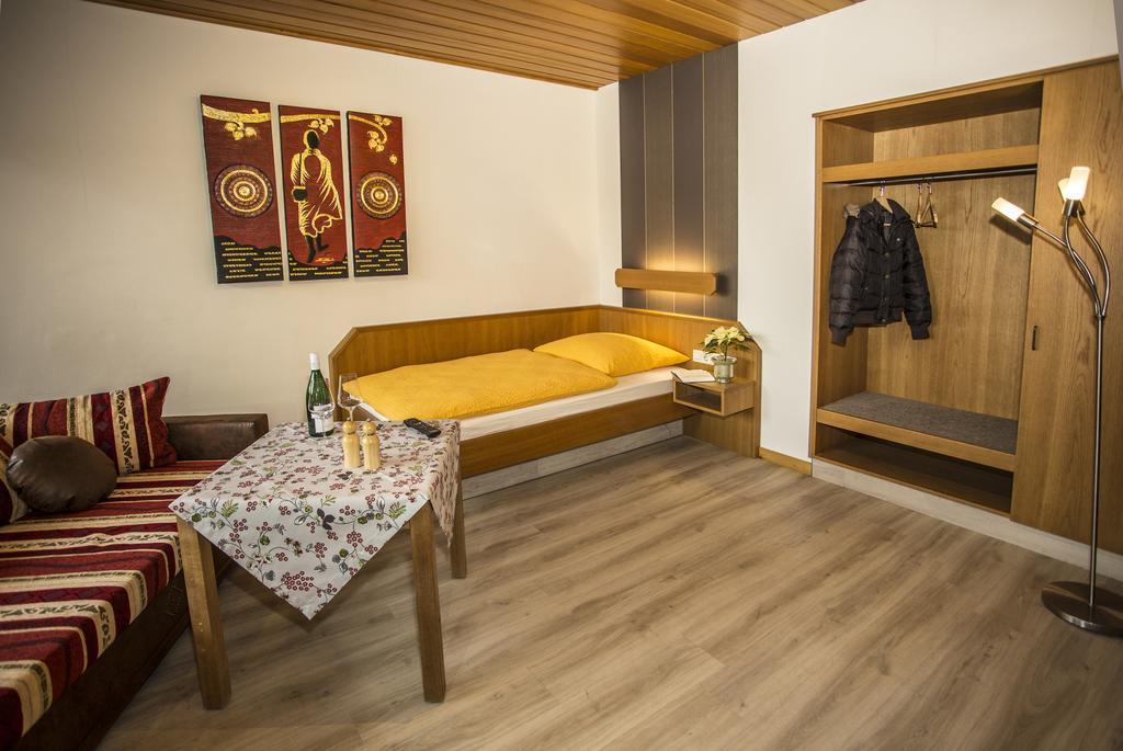 Апартаменты Boardinghouse Remchingen Baan Arun Экстерьер фото