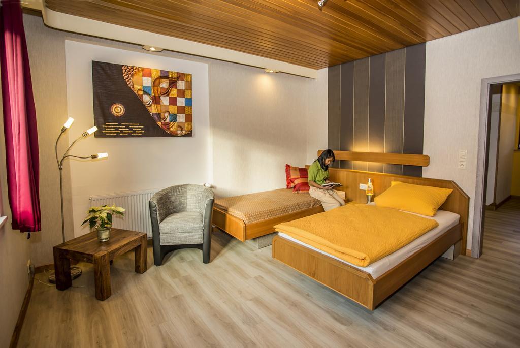 Апартаменты Boardinghouse Remchingen Baan Arun Экстерьер фото