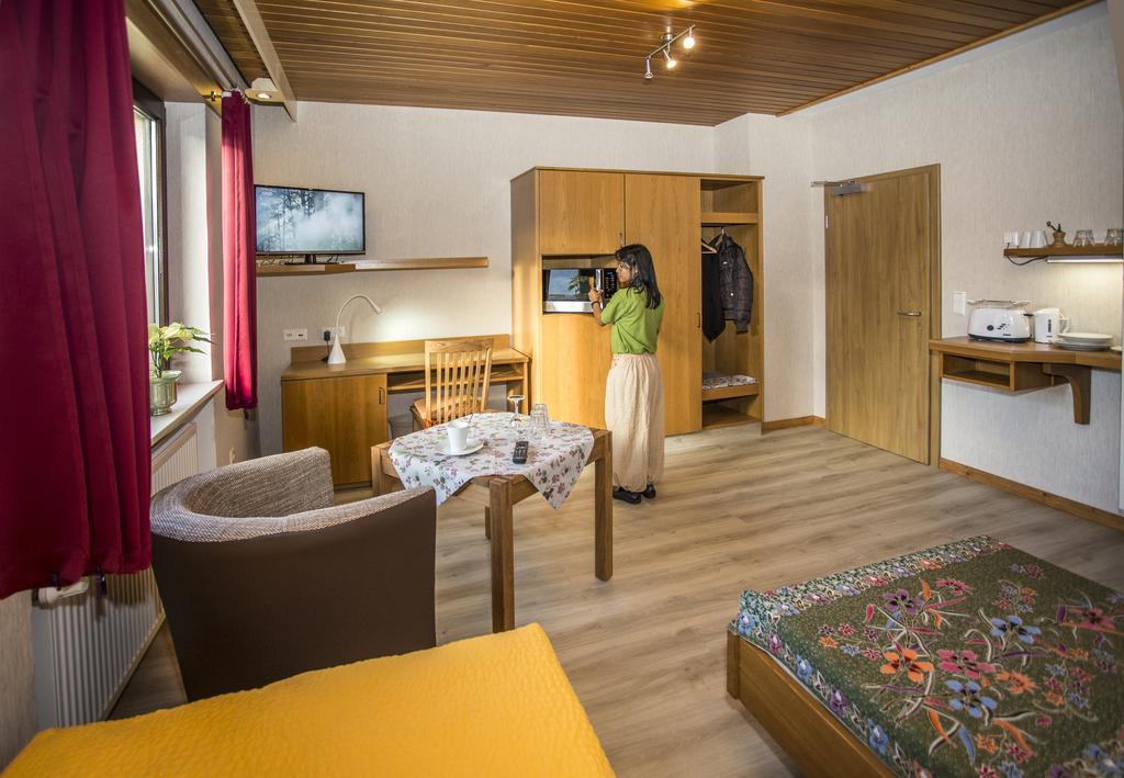 Апартаменты Boardinghouse Remchingen Baan Arun Экстерьер фото