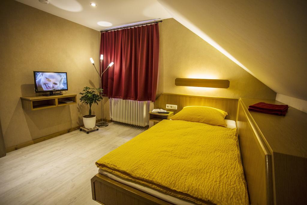 Апартаменты Boardinghouse Remchingen Baan Arun Экстерьер фото