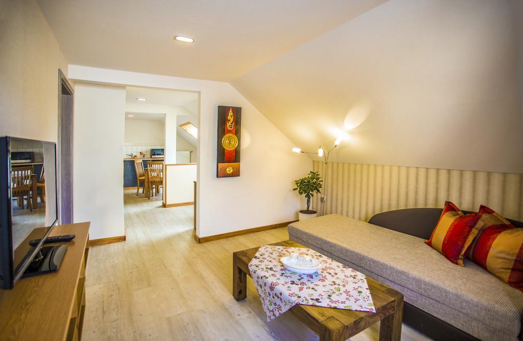 Апартаменты Boardinghouse Remchingen Baan Arun Экстерьер фото
